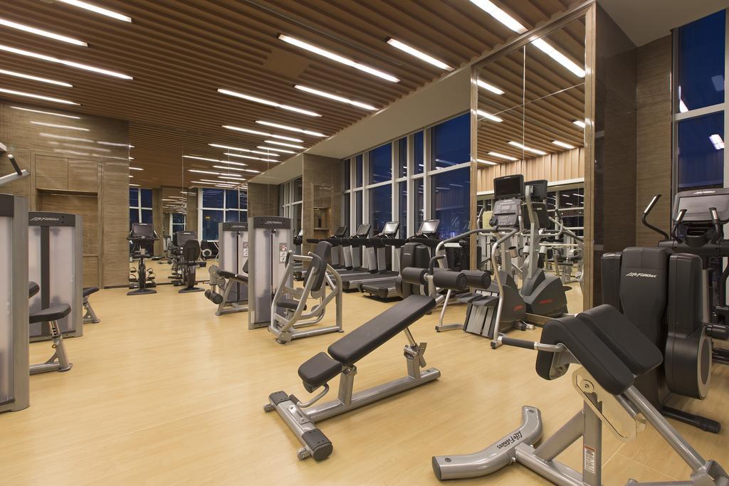 Отель Pullman Yantai Center Экстерьер фото