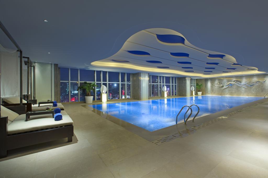 Отель Pullman Yantai Center Экстерьер фото