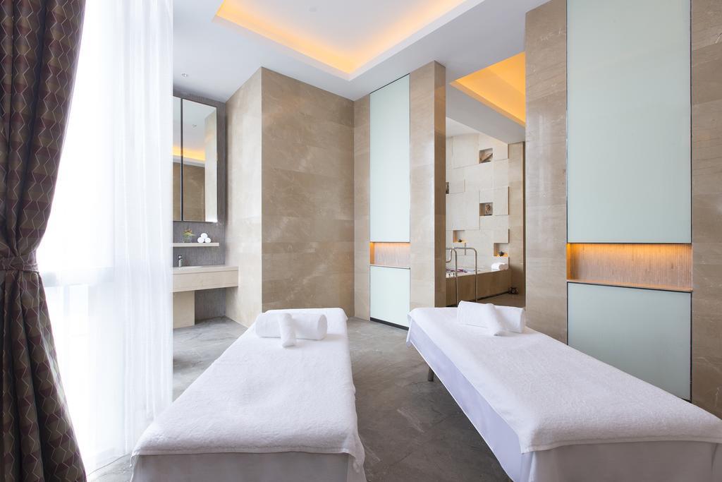 Отель Pullman Yantai Center Экстерьер фото