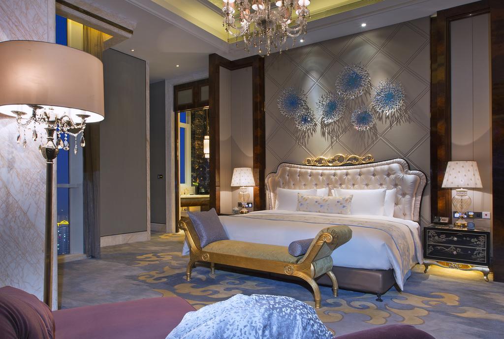 Отель Pullman Yantai Center Экстерьер фото