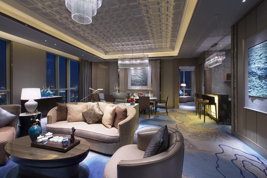 Отель Pullman Yantai Center Экстерьер фото